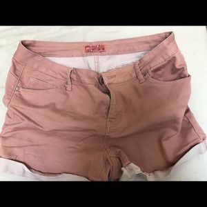 Pink high waisted shorts WITH POCKETS